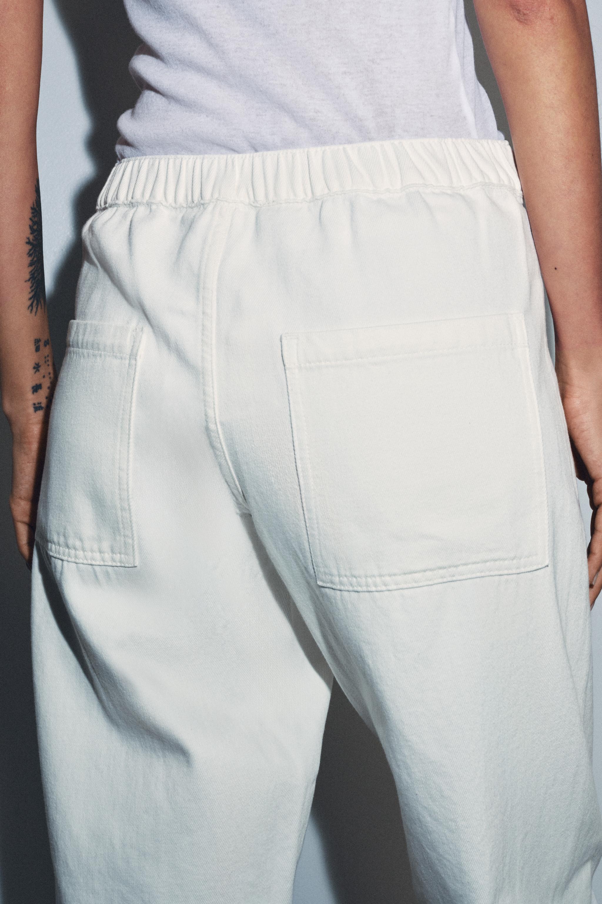 PANTALON DENIM BARREL POCHES ZW COLLECTION